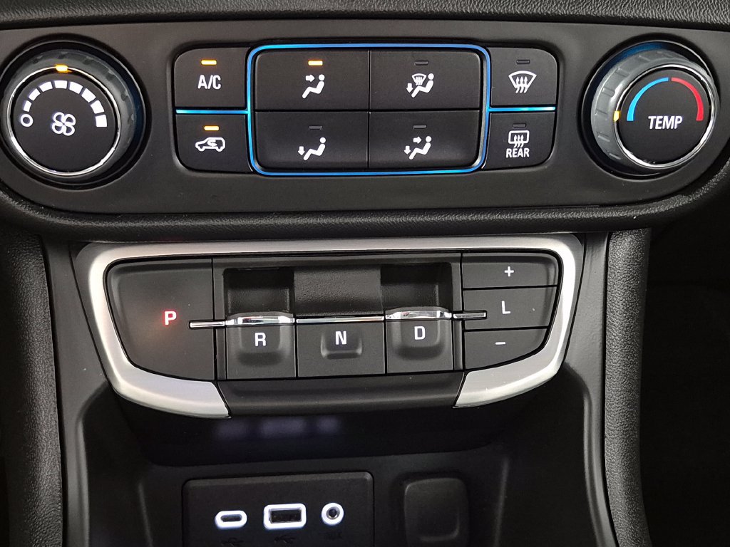 Used 2023 GMC Terrain SLE w/ Elevation Edition FWD image 21