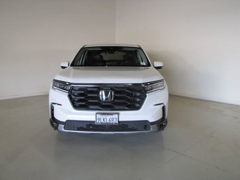 Certified 2024 Honda Pilot EX-L image 2