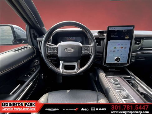 Used 2023 Ford Expedition Platinum AWD/4WD image 8