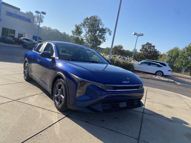 Used 2025 Kia K4 FWD image 2