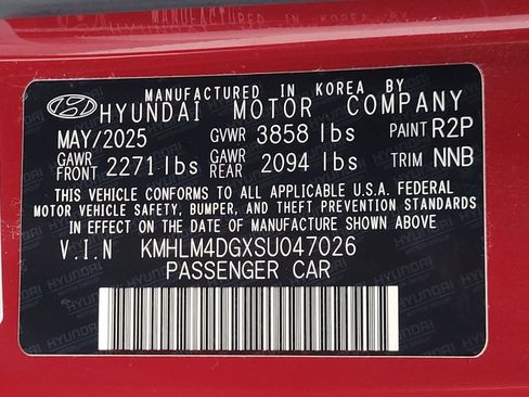 Used 2025 Hyundai Elantra Sport FWD image 33