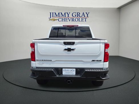New 2026 Chevrolet Silverado 1500 ZR2 w/ LPO, Dark Essentials Package AWD/4WD image 4