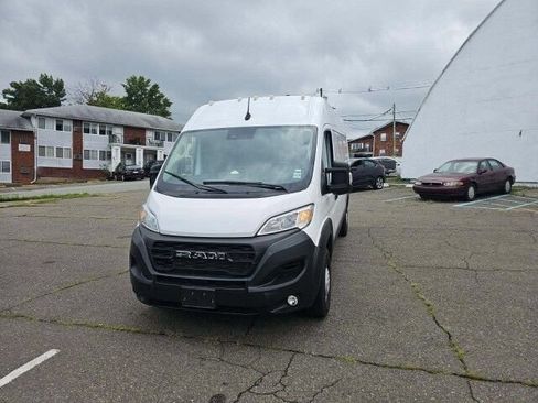 Used 2025 RAM ProMaster 2500 w/ Convenience Group FWD image 1