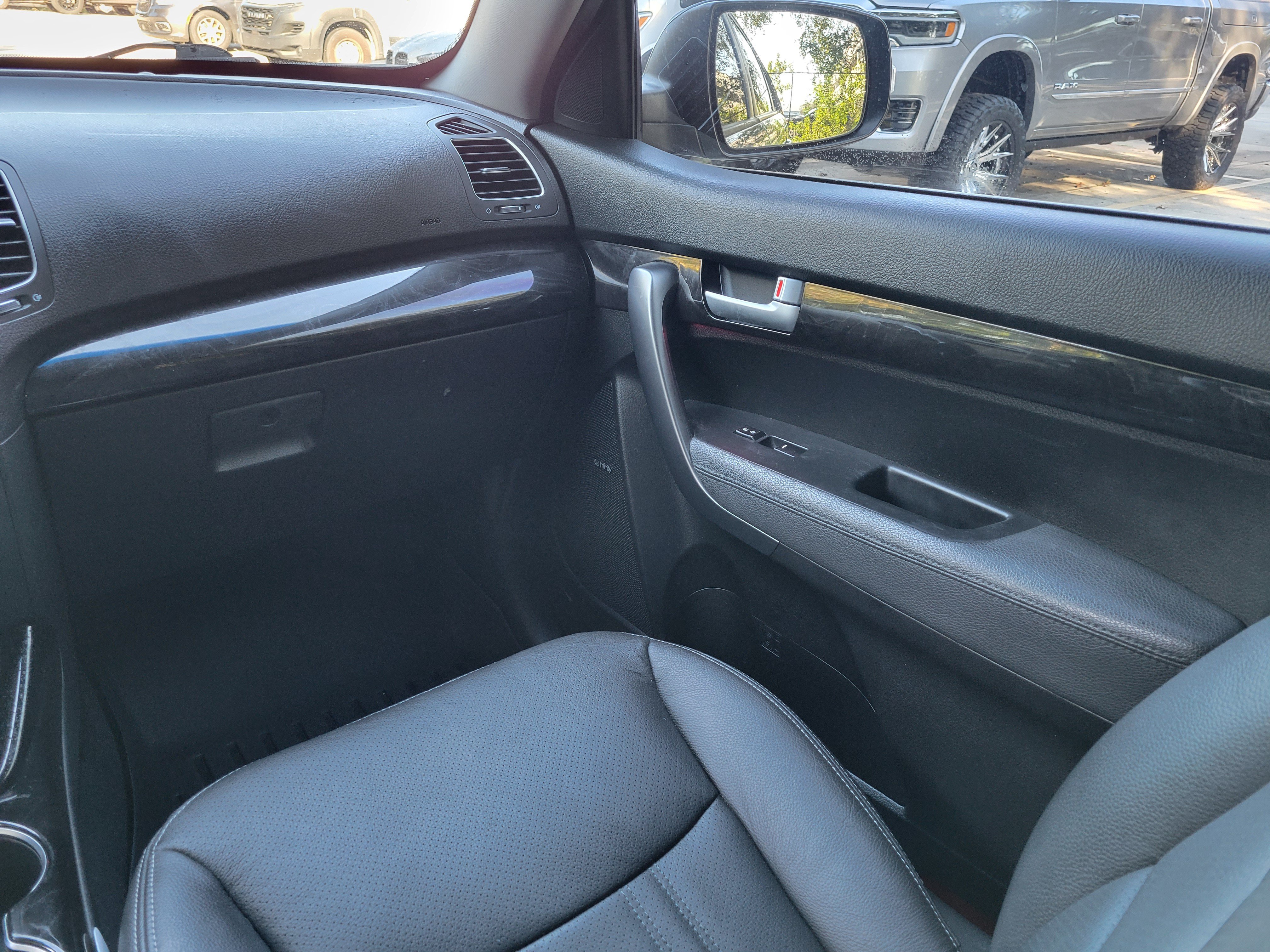 Used 2014 Kia Sorento EX w/ EX V6 Touring Package FWD image 14
