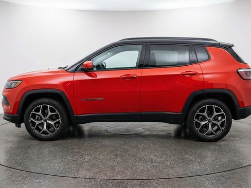 Used 2025 Jeep Compass Limited image 5