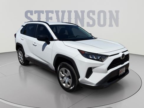 Used 2021 Toyota RAV4 LE AWD/4WD image 7