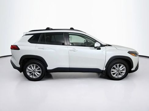 Used 2023 Toyota Corolla Cross LE w/ Moonroof Package AWD/4WD image 11