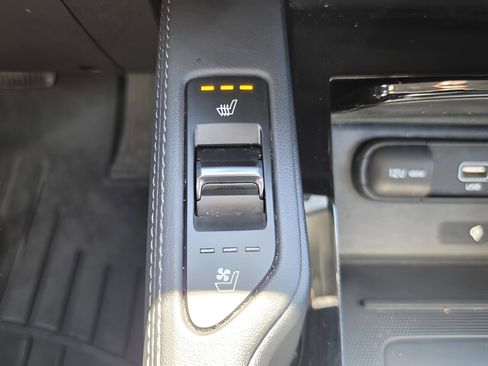Used 2020 Kia Telluride EX w/ EX Premium Package FWD image 22