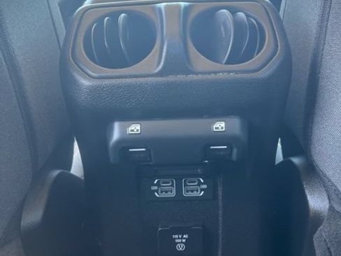 Used 2025 Jeep Wrangler Unlimited Sahara AWD/4WD image 26