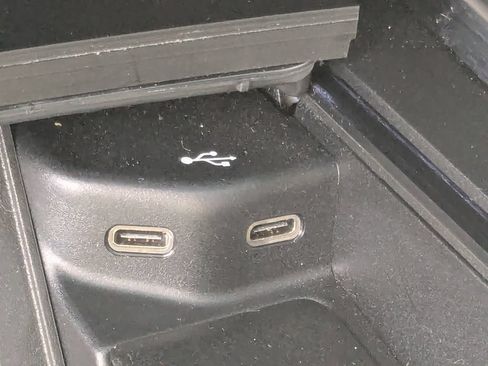 Certified 2025 Mercedes-Benz G 63 AMG 4MATIC image 8