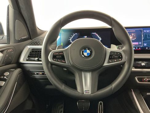Certified 2025 BMW X7 xDrive40i w/ M Sport Package AWD/4WD image 25