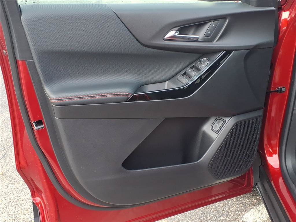 New 2027 Chevrolet Equinox RS w/ LPO, Floor Liner Package FWD image 14