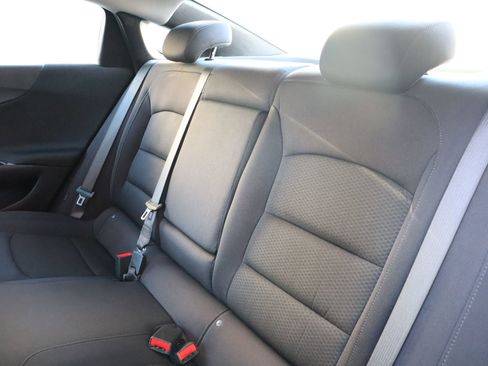 Used 2023 Chevrolet Malibu LT image 38