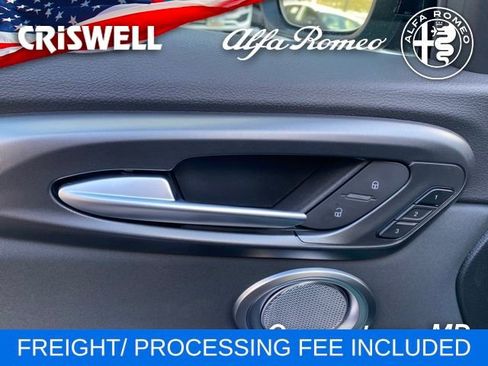 New 2025 Alfa Romeo Tonale w/ Premium Package image 18