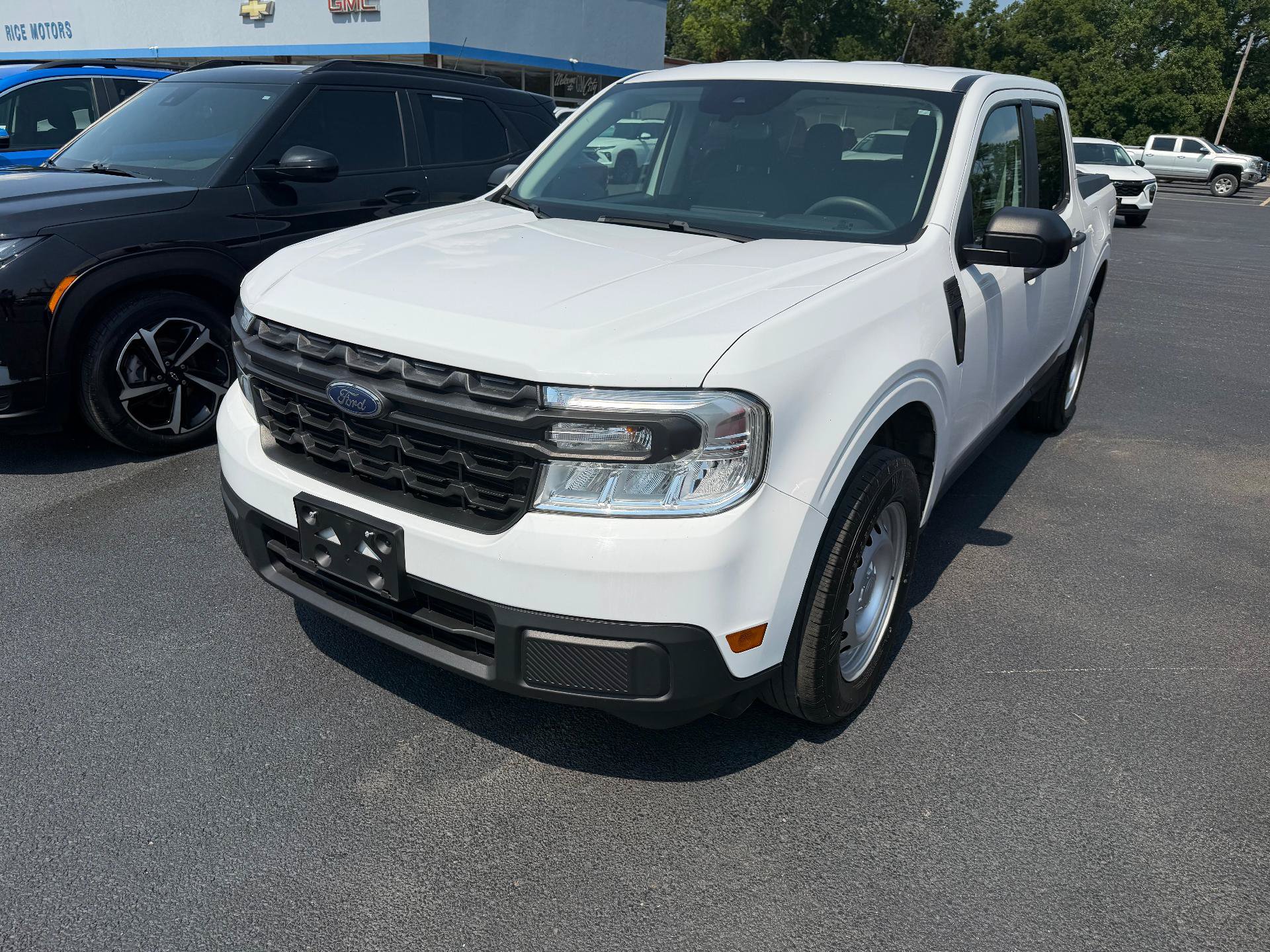 Used 2023 Ford Maverick XL FWD image 1