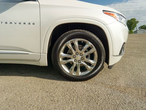 Used 2021 Chevrolet Traverse High Country AWD/4WD image 14