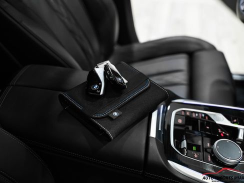 Used 2024 BMW X7 xDrive40i w/ M Sport Package image 87