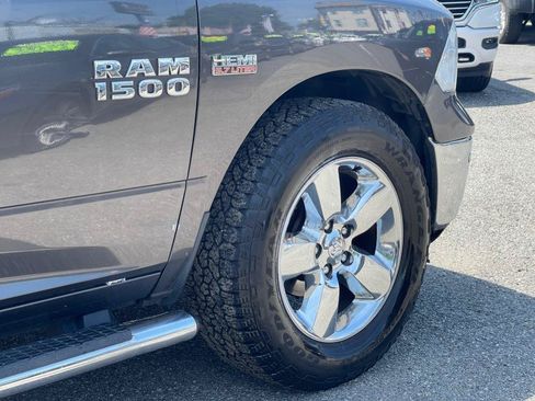 Used 2017 RAM 1500 SLT AWD/4WD image 36