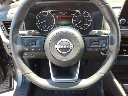 Used 2023 Nissan Rogue SV w/ SV Premium B Package AWD/4WD image 14