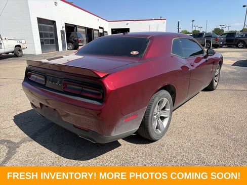 Used 2021 Dodge Challenger SXT w/ Driver Convenience Group image 7
