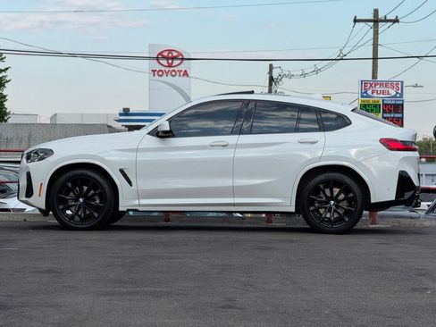 Used 2023 BMW X4 xDrive30i w/ M Sport Package 2 w/ M Sport Package AWD/4WD image 8
