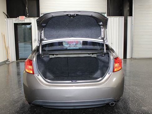 Used 2018 Toyota Corolla SE FWD image 27