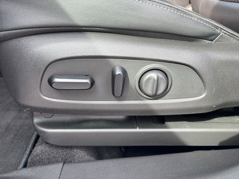 Used 2021 Buick Encore GX Essence w/ Experience Buick Package image 16