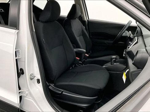 New 2025 Nissan Kicks Play S FWD image 33