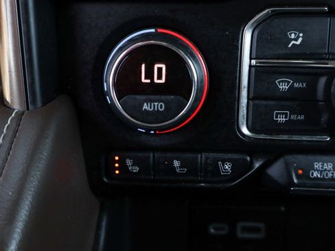 Used 2021 Chevrolet Suburban High Country w/ Premium Package image 42