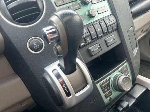 Used 2010 Honda Pilot Touring image 27