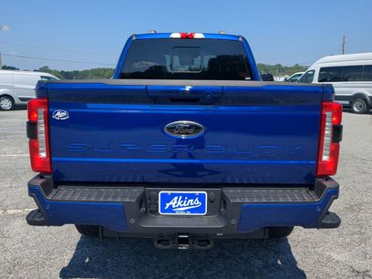 New 2026 Ford F250 Lariat w/ Black Appearance Package