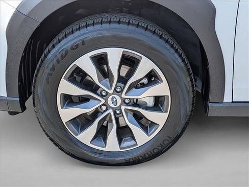 Certified 2025 Subaru Outback Limited AWD/4WD image 24