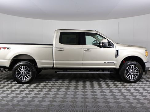 Used 2017 Ford F250 Lariat w/ Lariat Value Package image 5