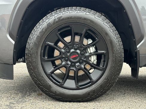 Certified 2025 Toyota Sequoia Limited AWD/4WD image 28