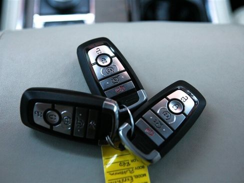 Used 2020 Ford Expedition Max Platinum AWD/4WD image 29