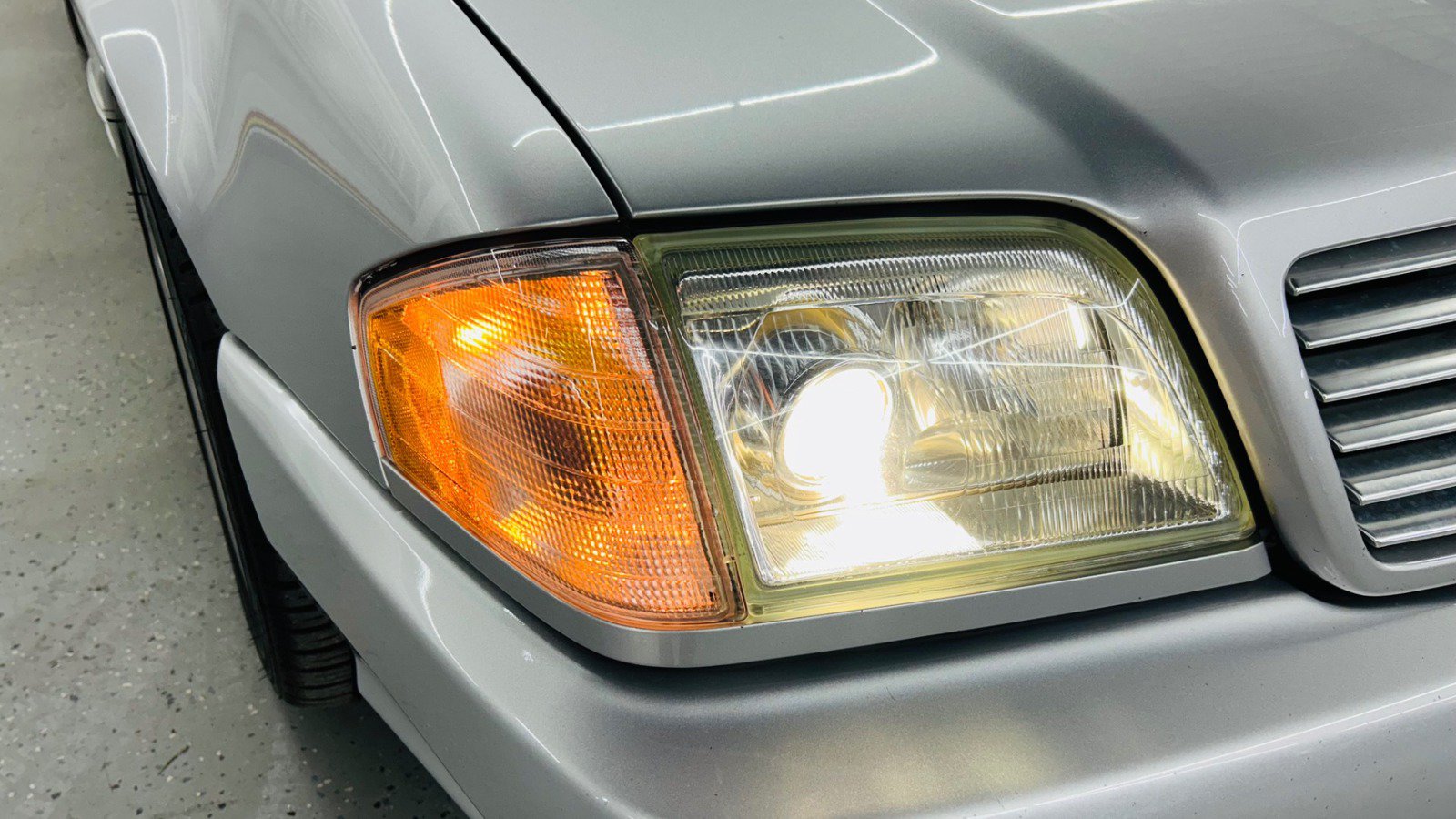 Used 2002 Mercedes-Benz SL 500 image 8