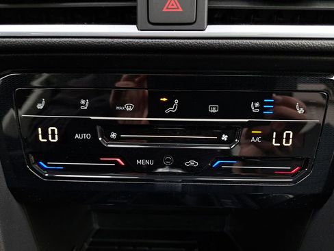 New 2025 Volkswagen Taos SEL AWD/4WD image 23