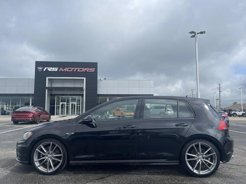 Used 2017 Volkswagen Golf R 4-Door AWD/4WD image 16
