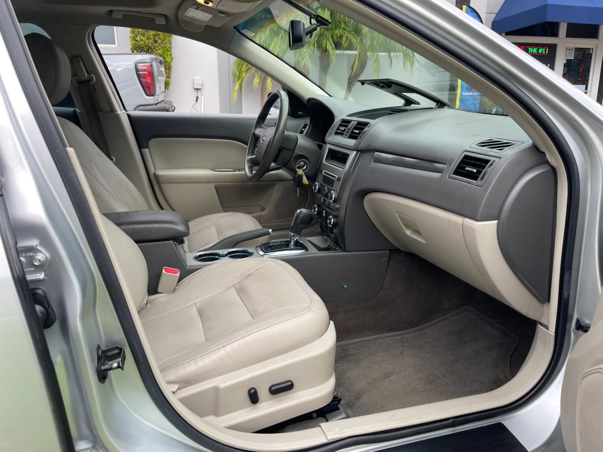 Used 2012 Ford Fusion SEL FWD image 21