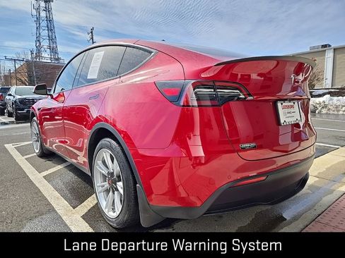 Used 2021 Tesla Model Y Long Range image 5