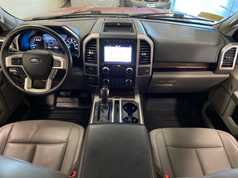 Used 2019 Ford F150 Lariat w/ Equipment Group 502A Luxury image 10