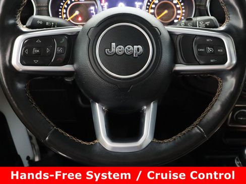 Used 2020 Jeep Wrangler Unlimited Sahara image 25