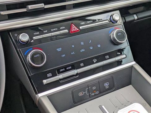 New 2026 Hyundai Santa Fe SE image 14