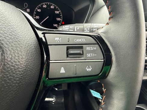 Used 2025 Honda HR-V Sport image 18