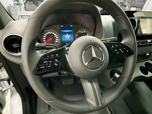 Used 2025 Mercedes-Benz Sprinter 2500 image 12