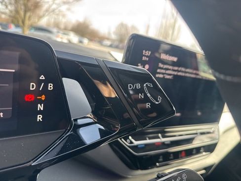 Used 2024 Volkswagen ID.4 S image 21