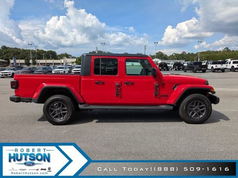 Used 2021 Jeep Gladiator Sport image 5