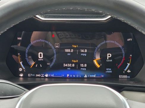 Used 2024 Chevrolet Colorado ZR2 w/ Technology Package AWD/4WD image 29