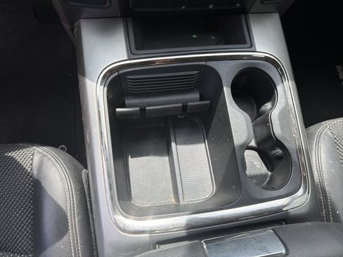 Used 2016 RAM 1500 Sport RWD image 16
