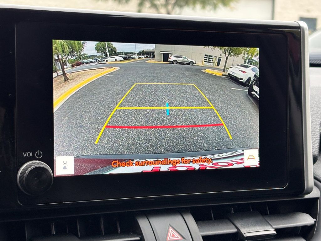 Certified 2025 Toyota RAV4 XLE AWD/4WD image 30